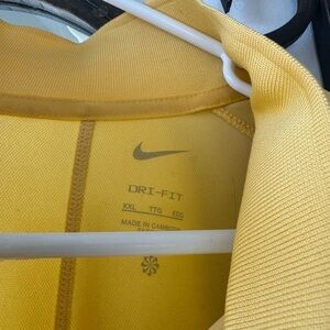 Nike Dri-FIT Golden Shirt
